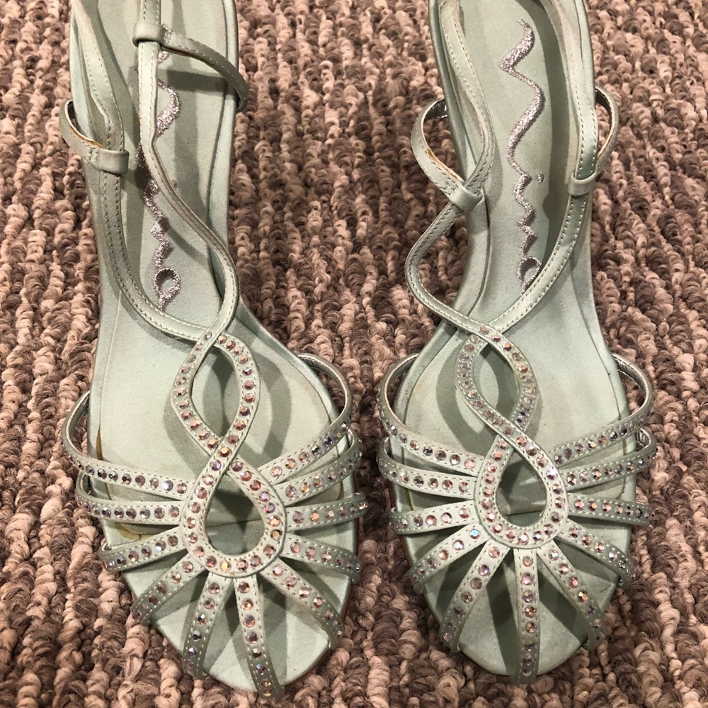 Brand new Nina heels